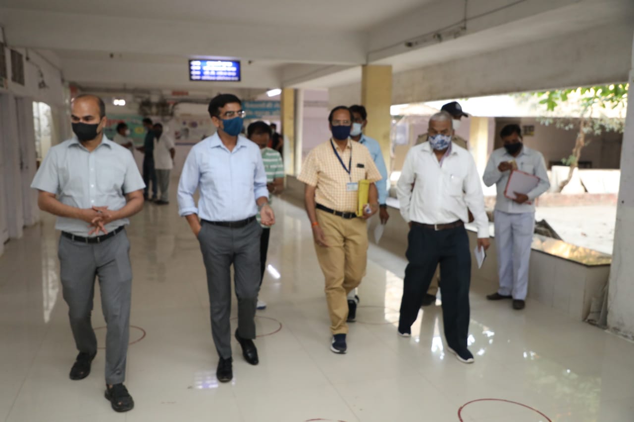 рджреЗрд╡рд╛рд╕ рдЬрд┐рд▓реЗ рдореЗрдВ рдХреЛрдИ рднреА рдкреНрд░рд╛рдИрд╡реЗрдЯ рдЕрд╕реНрдкрддрд╛рд▓, рдирд░реНрд╕рд┐рдВрдЧ рд╣реЛрдо, рдХреНрд▓рд┐рдирд┐рдХ рдореЗрдВ рд╕реНрдерд┐рдд рдкреНрд░рд╛рдИрд╡реЗрдЯ рдЕрдерд╡рд╛ рдЬрдирд░рд▓ рд╡рд╛рд░реНрдб рдореЗрдВ рд╕реНрдерд┐рдд рдмреЗрдб рдХреА рджрд░ рдореЗрдВ рд╕рд╛рдорд╛рдиреНрдп рд╡реГрджреНрдзрд┐ рдХрд░ рд╕рдХреЗрдЧрд╛ рдЬреНрдпрд╛рджрд╛ рд░рд╛рд╢рд┐ рд▓реЗрдиреЗ рдкрд░ рд╣реЛрдЧреА рдХрд╛рд░реНрд░рд╡рд╛рдИ ,рдХреЛрд╡рд┐рдб рдХреЗ рд╕рдВрдХрдЯ рдХрд╛рд▓ рдореЗрдВ рджреЗрд╡рд╛рд╕ рдЬрд┐рд▓реЗ рдХреЗ рдЪрд┐рдХрд┐рддреНрд╕рдХ, рдкреИрд░рд╛рдореЗрдбрд┐рдХрд▓ рд╕реНрдЯреЙрдл рдореЗрдВ рд╕реЗрд╡рд╛рдПрдВ рдирд┐рд░рдВрддрд░ рджреЗрдВ, рдЖрдирд╛рдХрд╛рдиреА рдХрд░рдиреЗ рдкрд░ рд╣реЛрдЧреА рдХрд╛рд░реНрд░рд╡рд╛рдИ-рдХрд▓реЗрдХреНрдЯрд░ рд╢реНрд░реА рд╢реБрдХреНрд▓рд╛