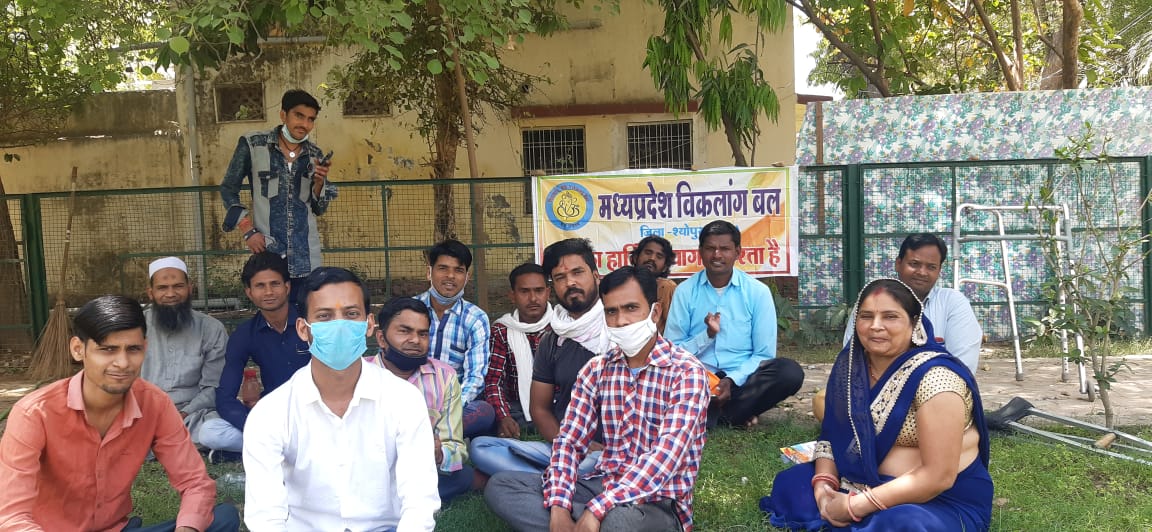 *विकलांग बल मध्यप्रदेश जिला इकाई श्योपुर की बैठक सरदार गुलाब सिंह पार्क में सम्पन्न*

*विकलांग बल श्योपुर जिला चिकित्सालय में 11 अप्रेल को करेगा रक्तदान