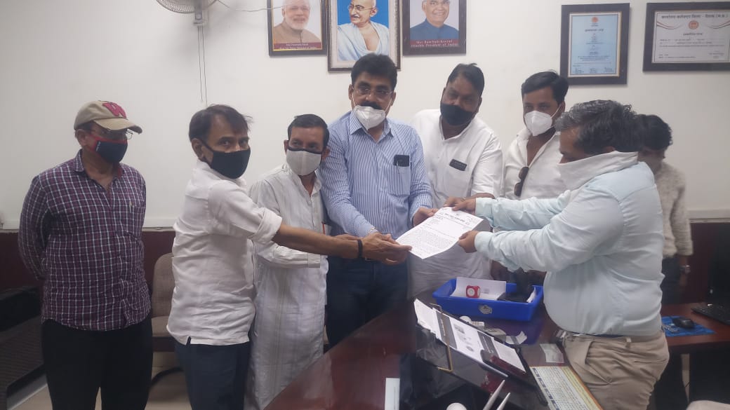 अधीक्षण यंत्री श्री नेगी से कांग्रेस प्रतिनिधिमंडल ने की भेंट ,तीन माह के बिजली के बिल और पिछला बकाया निरस्त करने की मांग ।।