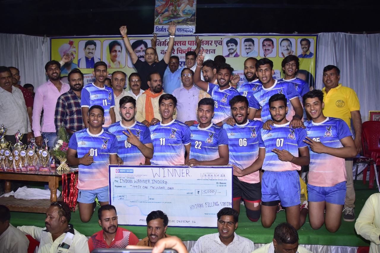 “कबड्डी के रोमांचक मुकाबले” देखें