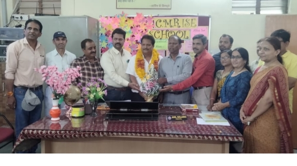 सीएम राईस स्कूल के प्रथम प्राचार्य बने देवेंद्र बंसल।


स्टाफ एवं वरिष्ठ अधिकारियों ने किया अभिनंदन