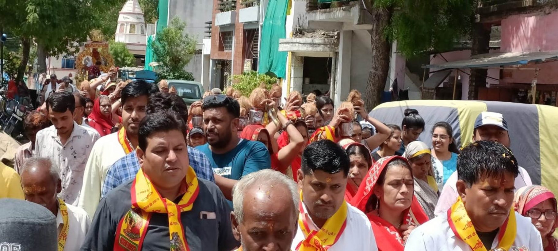 बालगढ़ राधा कृष्ण मंदिर में कलश यात्रा के साथ सात दिवसीय श्रीमद भागवत कथा का शुभारंभ