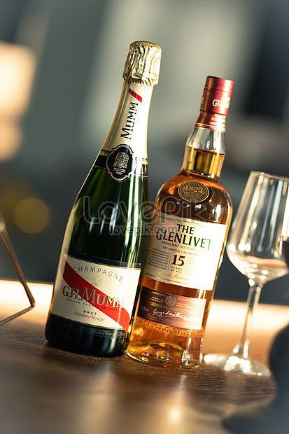 चुनाव में मदिरा बांटने के लिए ले जाते हुए यह वीडियो खूब हो रहा वायरल