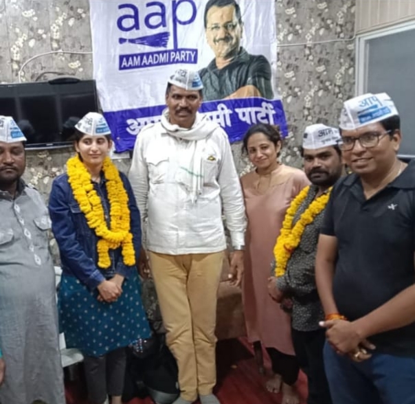 आम आदमी पार्टी ने किया महापौर प्रत्याशी घोषित


आईआईटी इंजीनियर युवा ऊर्जावान बेटी चाना ज्ञानेश पवार को बनाया महापौर उम्मीदवार


सुशिक्षित व स्वयं निर्णय लेने वाली युवा महापौर उम्मीदवार उम्मीदवार