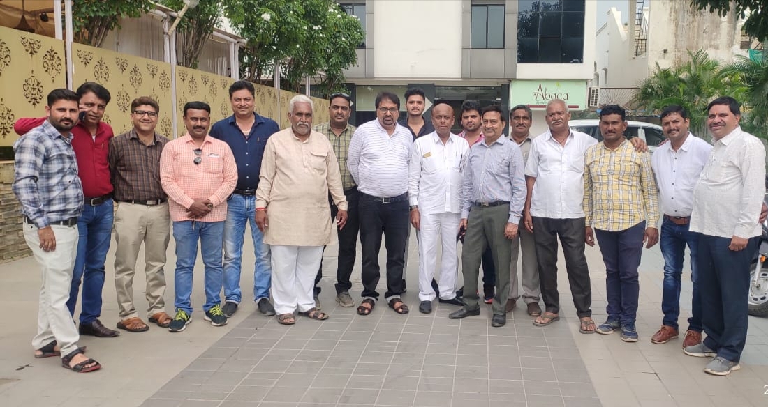 दूध के भाव बढ़े, दुग्ध विक्रेता संघ की बैठक सम्पन्न, 1 सितंबर से 4 रु बढाकर 58 रु प्रति लीटर बेचा जाएगा दूध