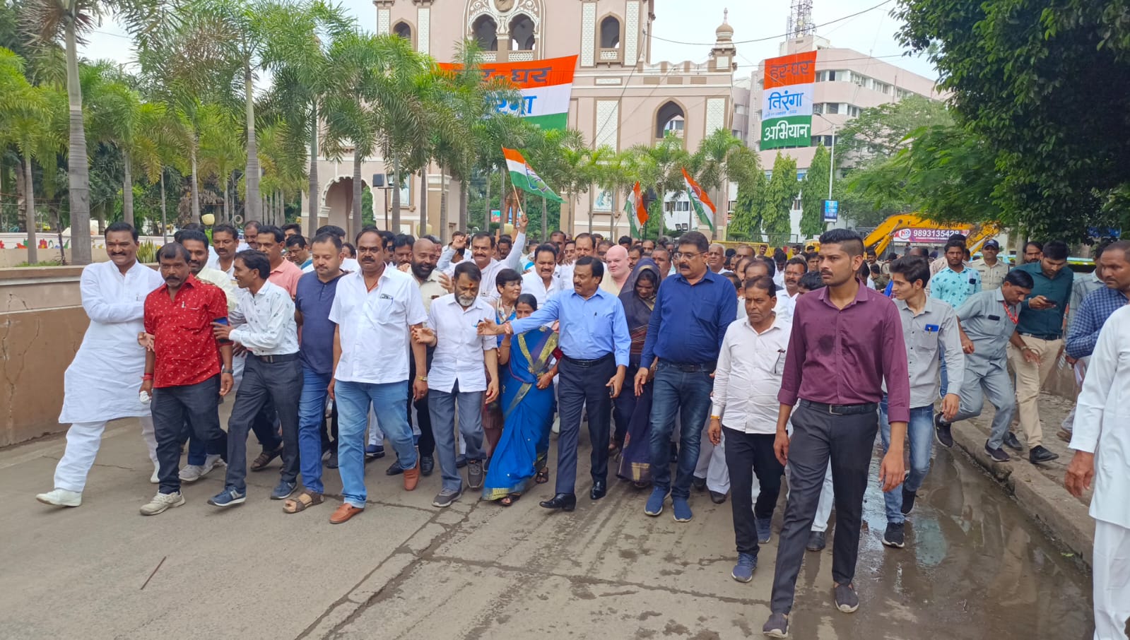 विपक्ष जब भी महंगाई के खिलाफ आवाज उठाता है तो मोदी सरकार उन पर कर देता है ई डी की कार्यवाही = श्री वर्मा शहर कांग्रेस ने महंगाई के खिलाफ दिया धरना