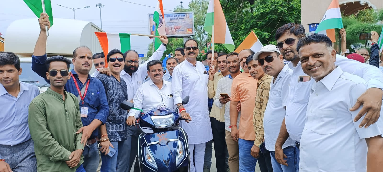 आन-बान और शान के साथ निकली पत्रकारों की तिरंगा यात्रा
– तिरंगा यात्रा निकालकर पत्रकारों ने किया लोगों को जागरूक
– हर घर तिरंगा अभियान में जुड़ने की अपील