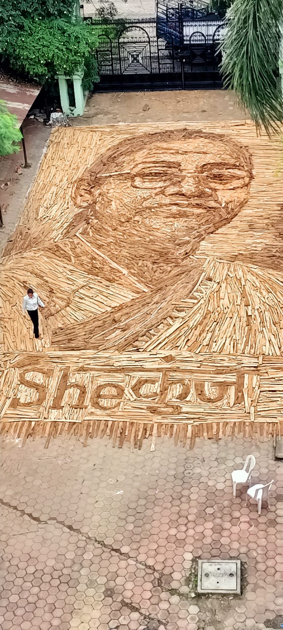 “देवास के कलाकारों ने रचा इतिहास इंदौर मैं बनाई सबसे बड़ी पेंटिंग राष्ट्रपति मुर्मू की” देखें