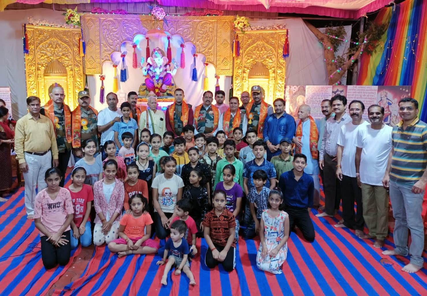 भारतीय सेना के पूर्व सैनिकों का गणेशोत्सव के दौरान किया सम्मान