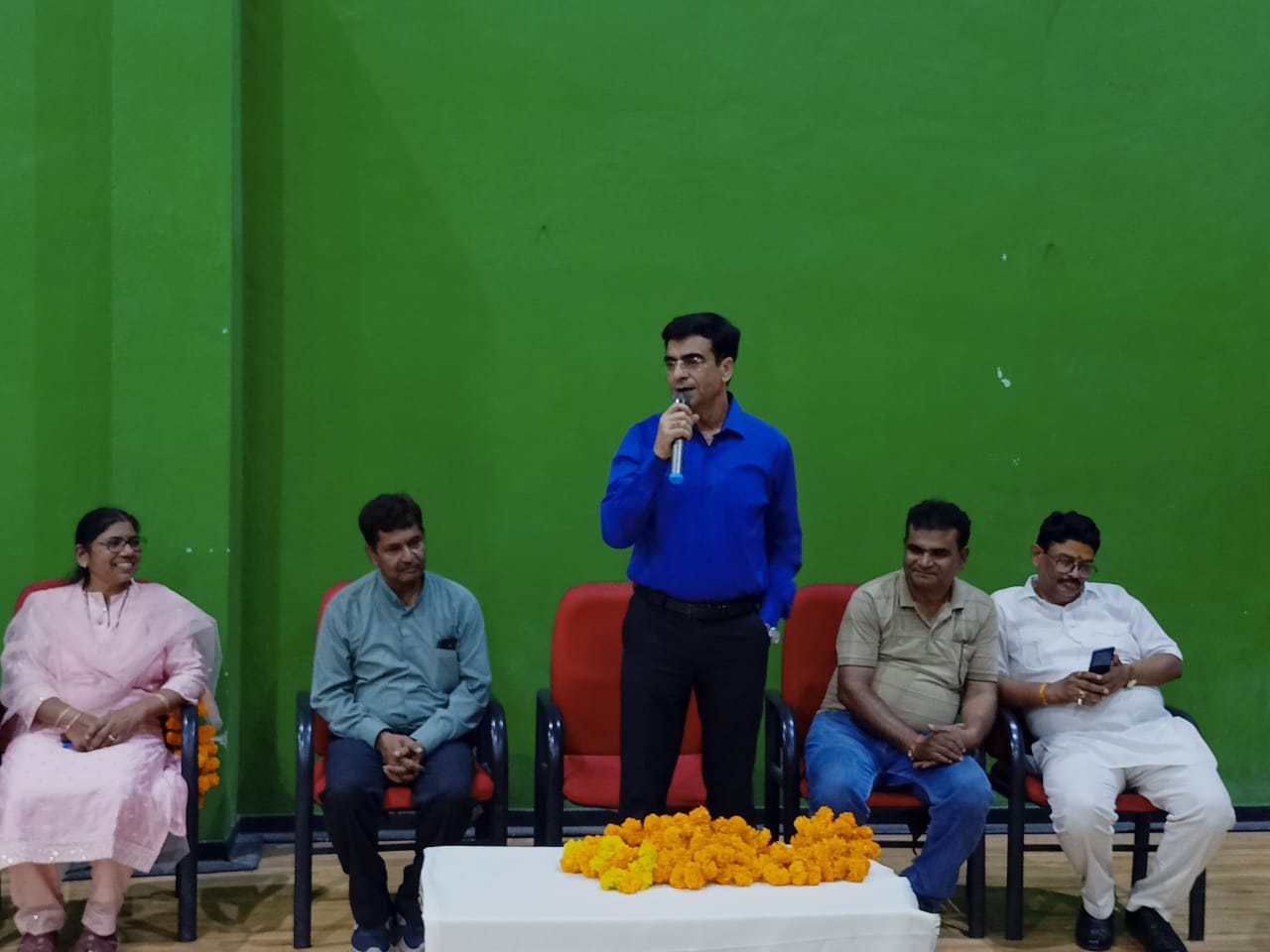 “पुलिस और सेना की पौध तैयार करने वाली  सनी अकादमी द्वारा चयनित युवा सम्मान किया कलेक्टर चंद्रमौली शुक्ला ने और पौधारोपण कर वायुदूत ऐप के लिए किया जागरूक देखें