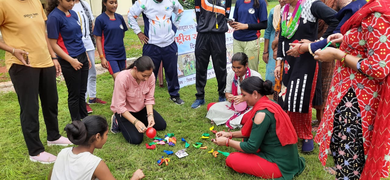 “नारी शक्ति ने मनाई हॉकी के जादूगर मेजर ध्यानचंद की जयंती कुछ खास इस तरह” देखें