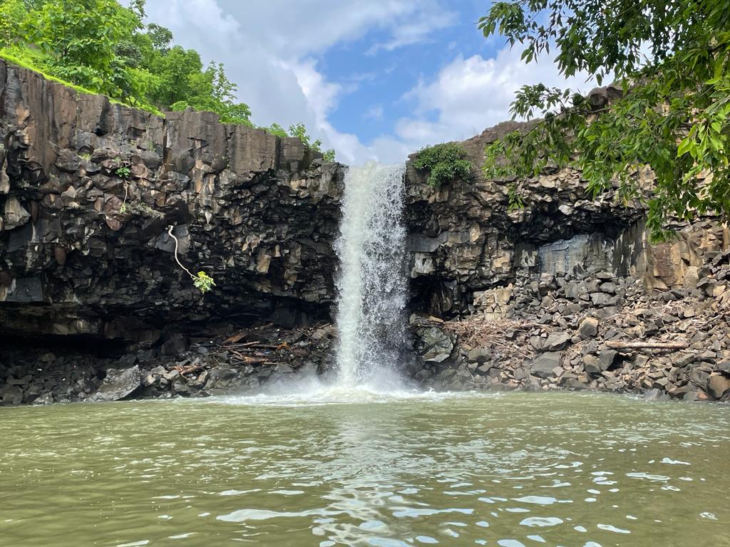 “पर्यटकों के लिए खास जगह  प्राकृतिक सौंदर्य  से भरपूर देवास का खिवनी वन्यप्राणी अभ्यारण जो पर्यटकों के स्वागत के लिए है तैयार देखिए खास खबर” जहां एक बार जरूर जाए देखें