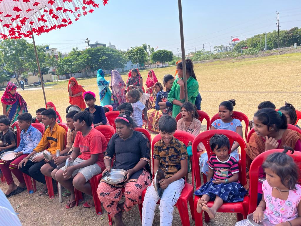 “दीपावली मनाने का यह अंदाज भी निराला है” देखें दीपावली पर खास खबर