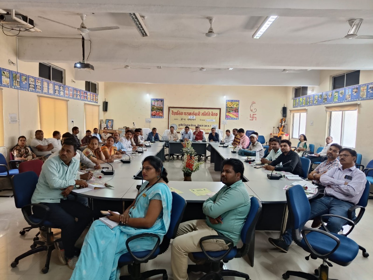 कृषि विज्ञान केन्द्र देवास में वैज्ञानिक सलाहाकार समिति बैठक का हुआ आयोजन