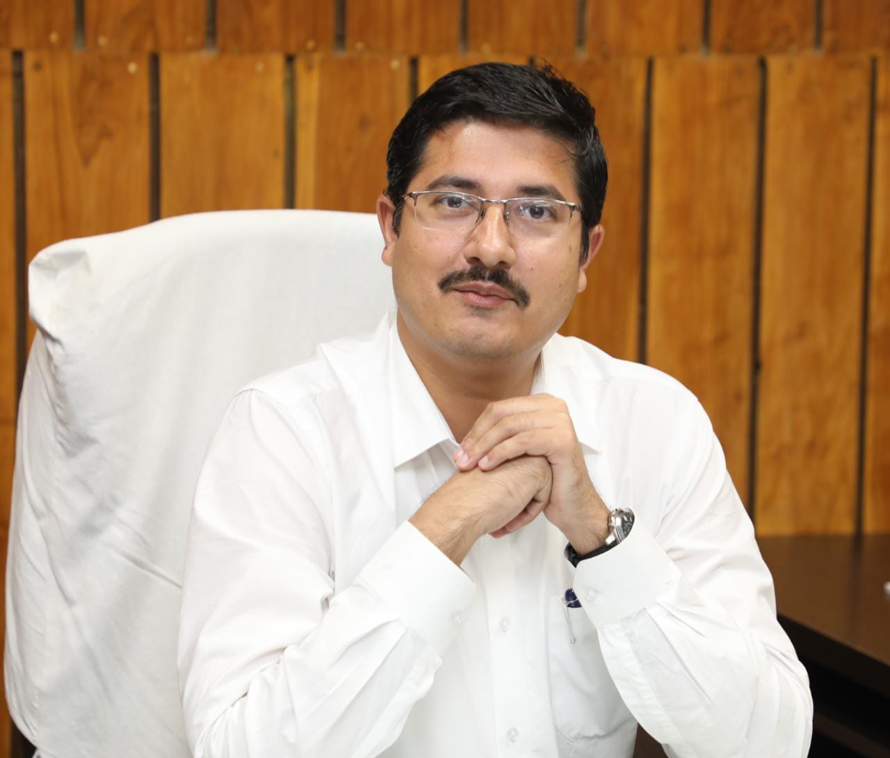 नवागत कलेक्टर गुप्ता ने पदभार ग्रहण किया