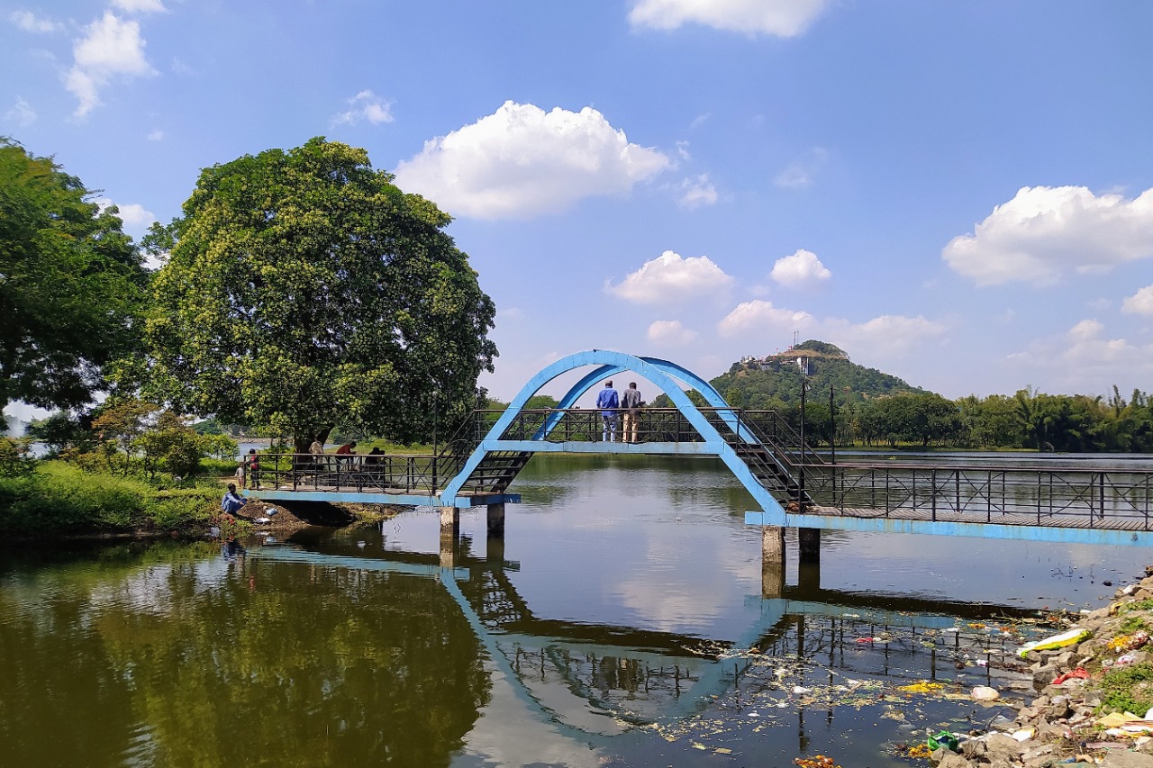 “अपना हृदय बना लो “, संस्था मानस के लिए देवास के महान गीतकार चंदन द्वारा लिखा गीत और गाया देवास के लोकप्रिय गायक और युवा टीम ने देखें खास गीत