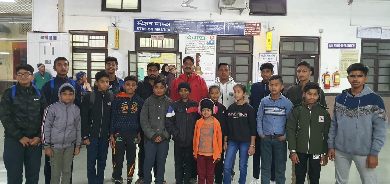 रोलर बास्केटबॉल और स्पीड स्केटिंग की टीम मोहाली पंजाब के लिए रवाना