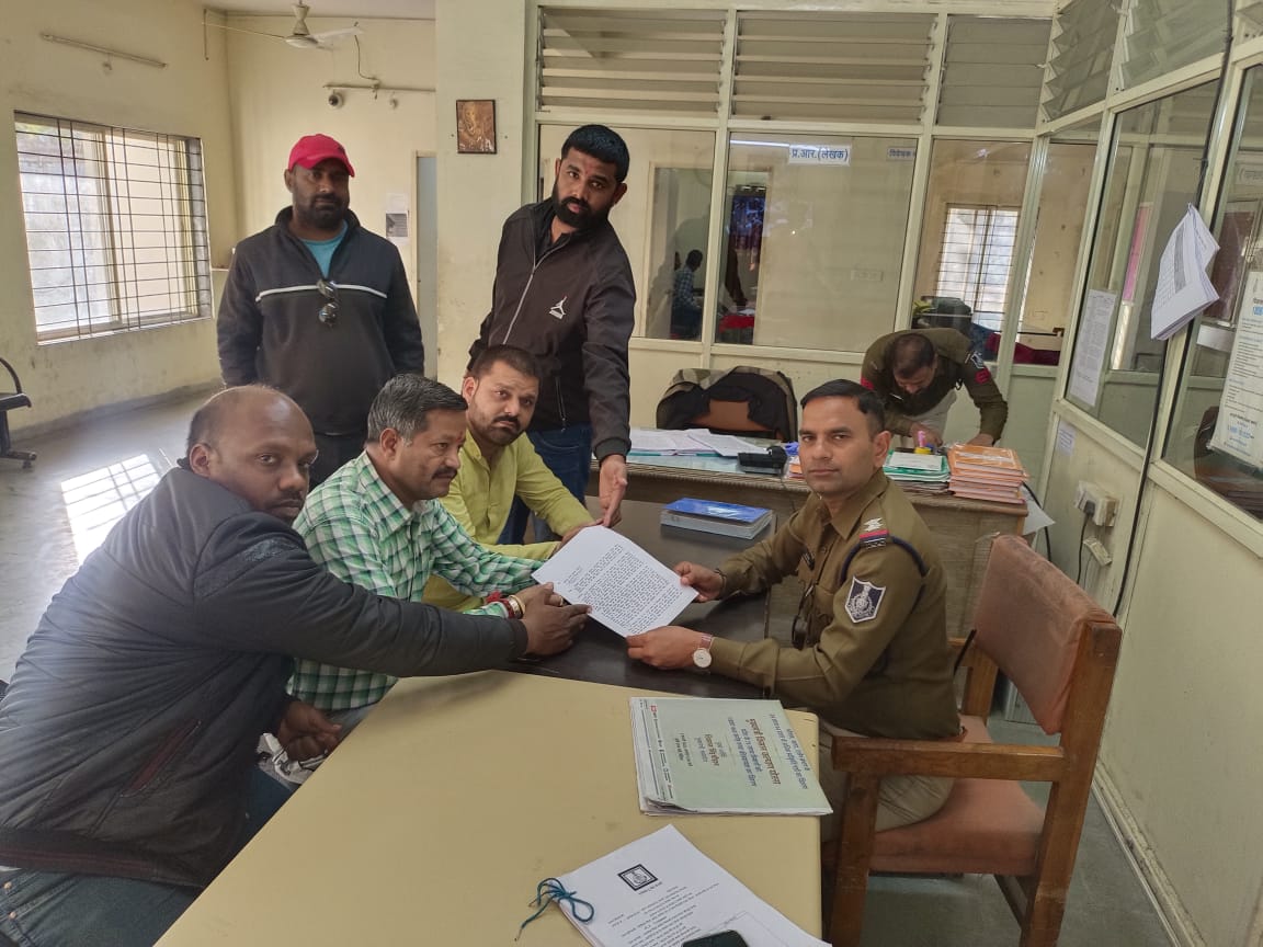 *युवा कांग्रेस ने पूर्व मुख्यमंत्री दिग्विजय सिंह जी के वीडियो के साथ छेड़छाड़ करने वाले के विरुद्ध एफआईआर दर्ज कराई