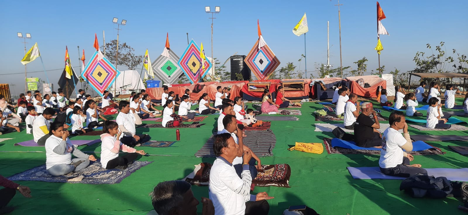 “शंकरगढ़ पहाड़ी पर एडवेंचर के साथ योग प्रशिक्षण का सफल आयोजन” देखें