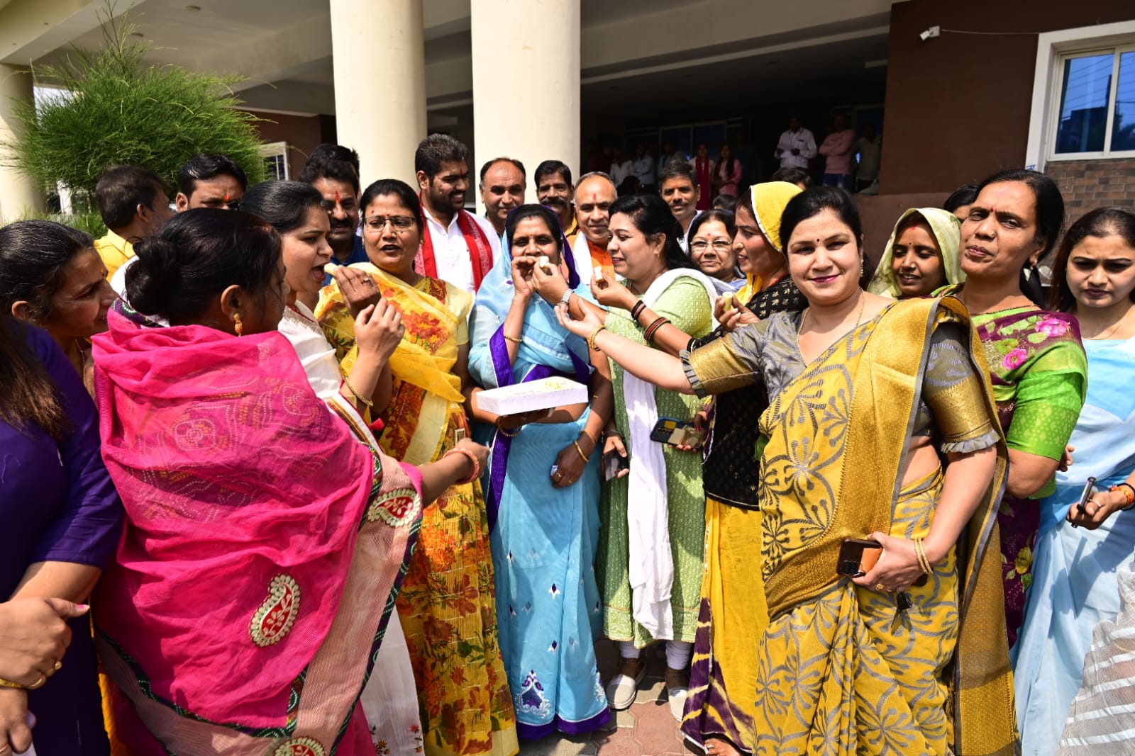 लाडली बहना योजना लागु होने पर मुख्यमंत्री को दिया धन्यवाद, महापौर जनसुनवाई में समय परिवर्तन ,आवेदनों का हुआ निराकरण