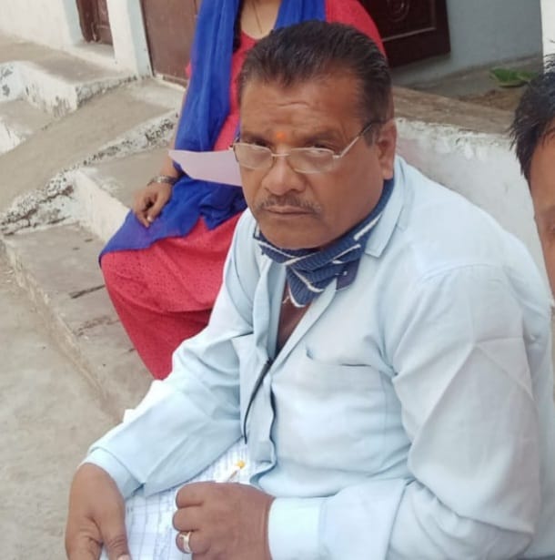 “पिता की हार्ट अटैक से मौत ,युवा पुत्र ने धर्म संकट में निभाया शिक्षा का कर्म ,पहले दी बोर्ड की परीक्षा फिर पुत्र होने का निभाया धर्म” देखें