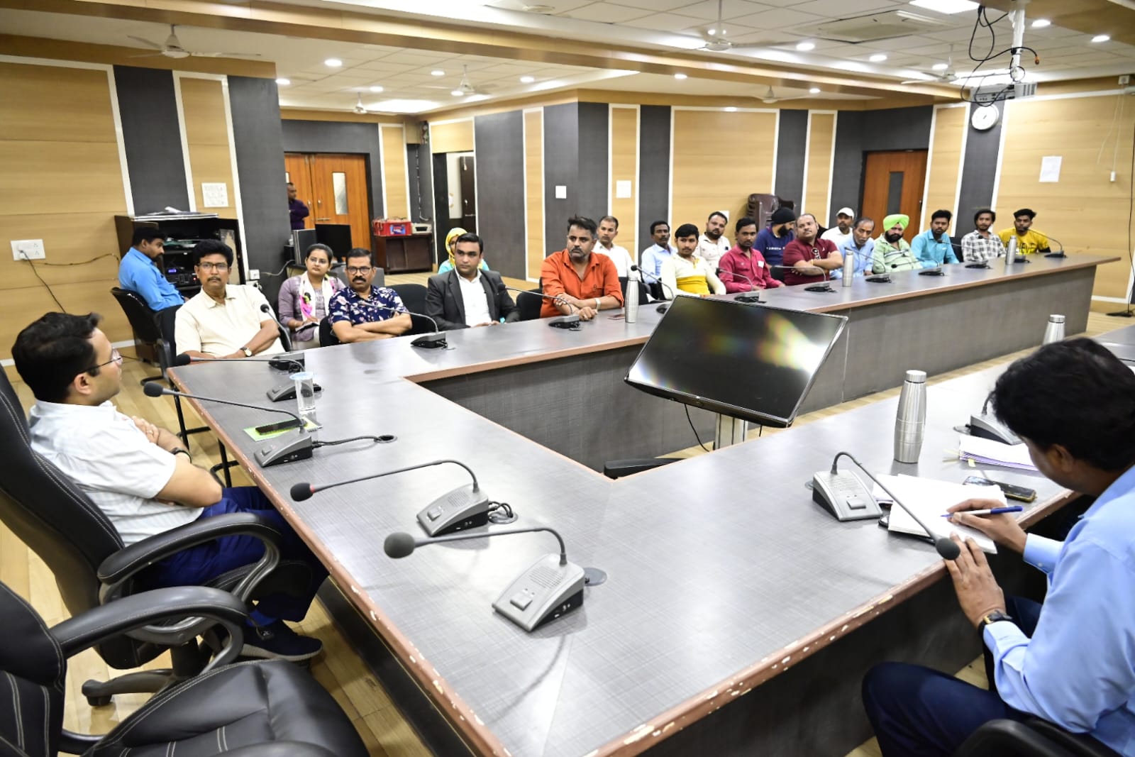 (अच्छी खबर )प्राधिकरण ने आरंभ की फ्री होल्ड योजना
हितग्राही अपने आवंटित प्लाट एवं भवनो का नवीनिकरण करा सकते है