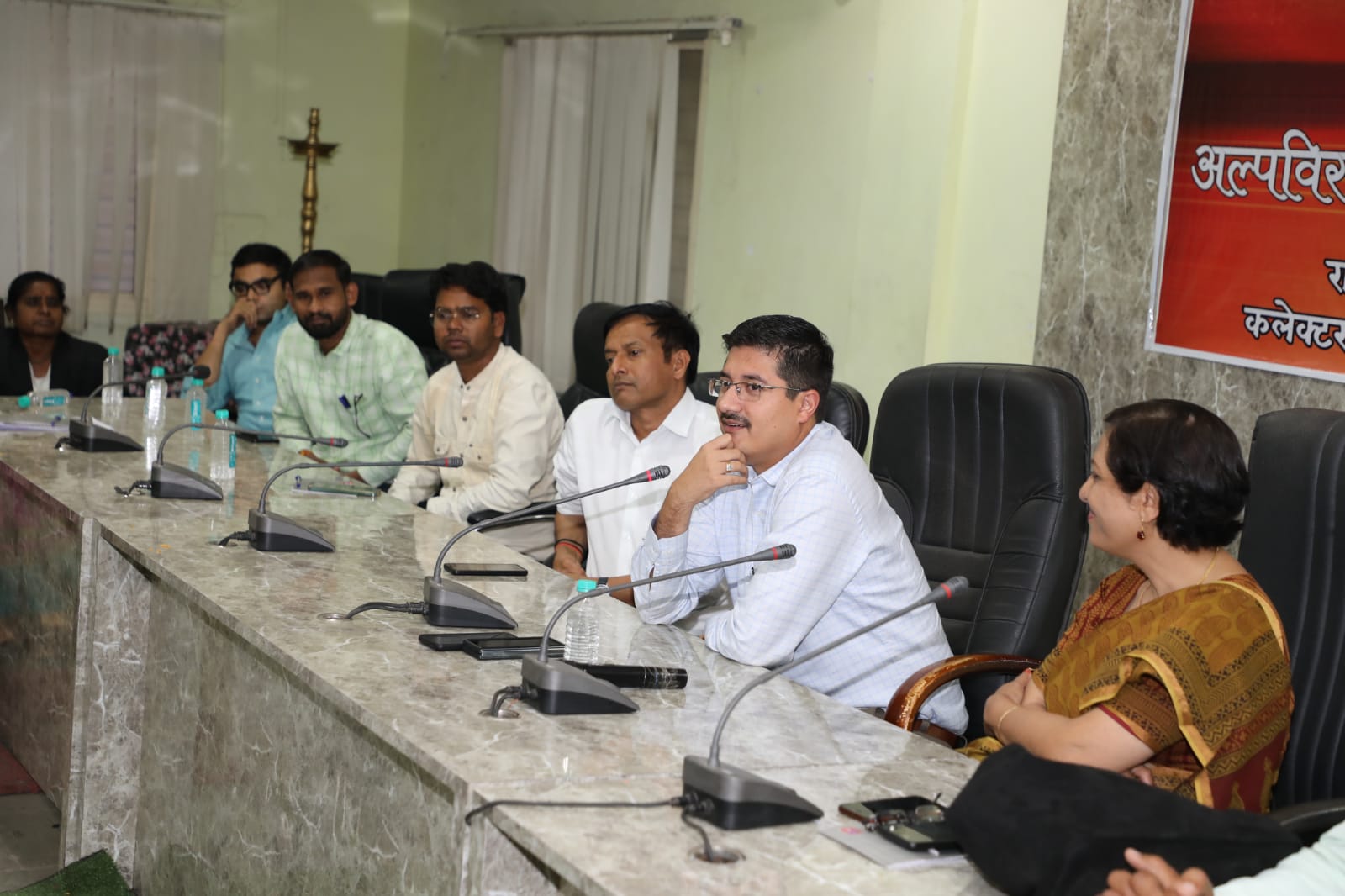 “अच्छी टीम तैयार हो गई है आप कुछ अलग कर दिखाएं आनंदम अल्पविराम में कलेक्टर- गुप्ता” देखें