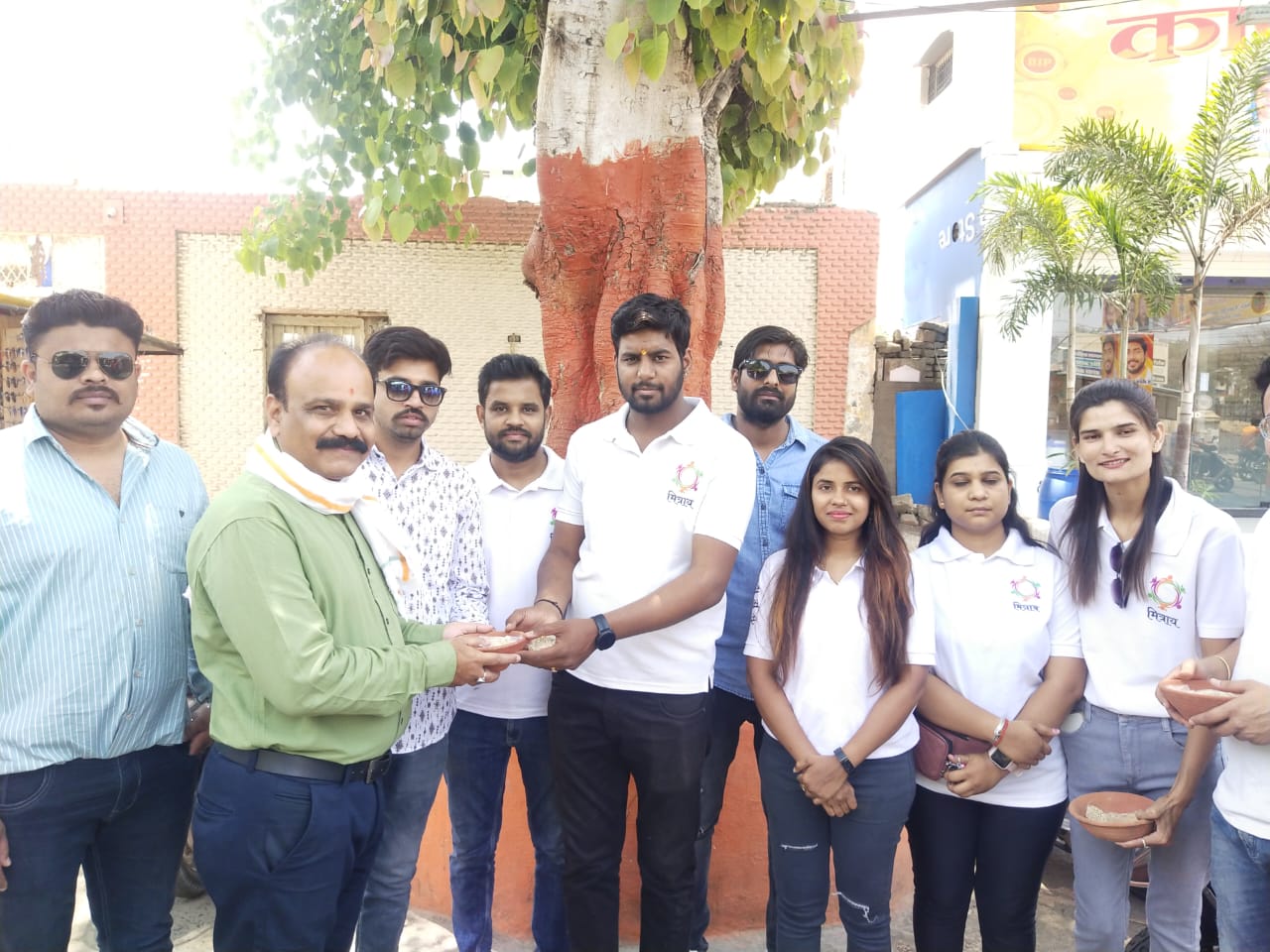 “गर्मी में मित्राय सोशल वेलफेयर की एक अच्छी पहल” देखें