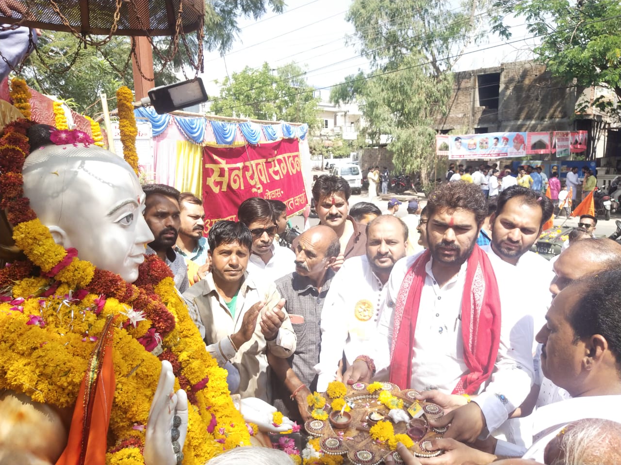 “संत श्री सेन महाराज की जयंती पर देवास में निकली प्रभात फेरी और महाआरती संपन्न” देखें