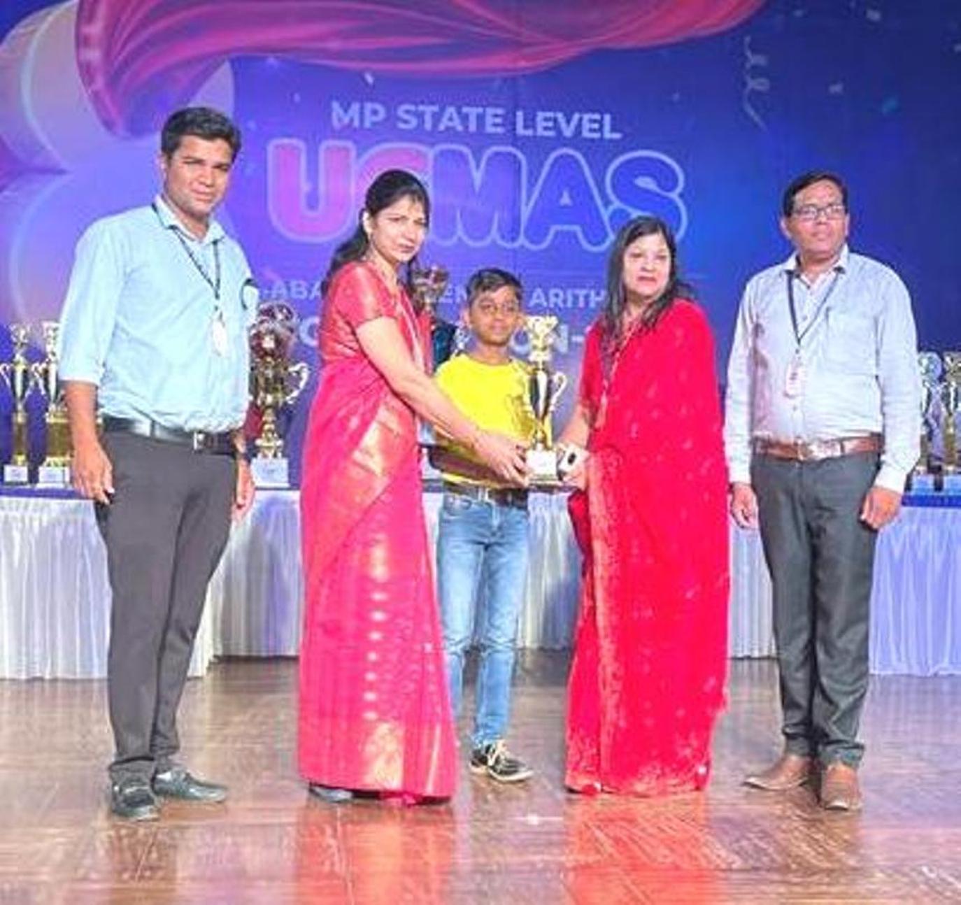 8 मिनट में 200 गणितीय सवालों का हल कर देवास का कौशल सेन बना स्टेट लेवल चैंपियन