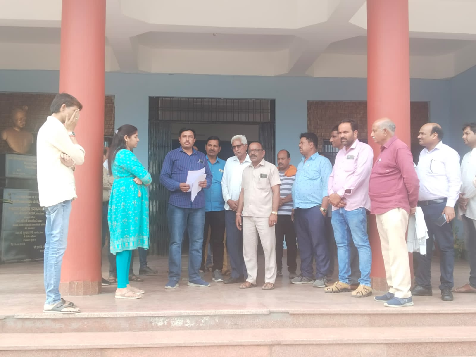 सहकारी समिति  कर्मचारी करेंगे महा आंदोलन, ज्ञापन सौप रखी मांगे, मांग पूरी नहीं होने पर 19 मई को देंगे सामूहिक इस्तीफा