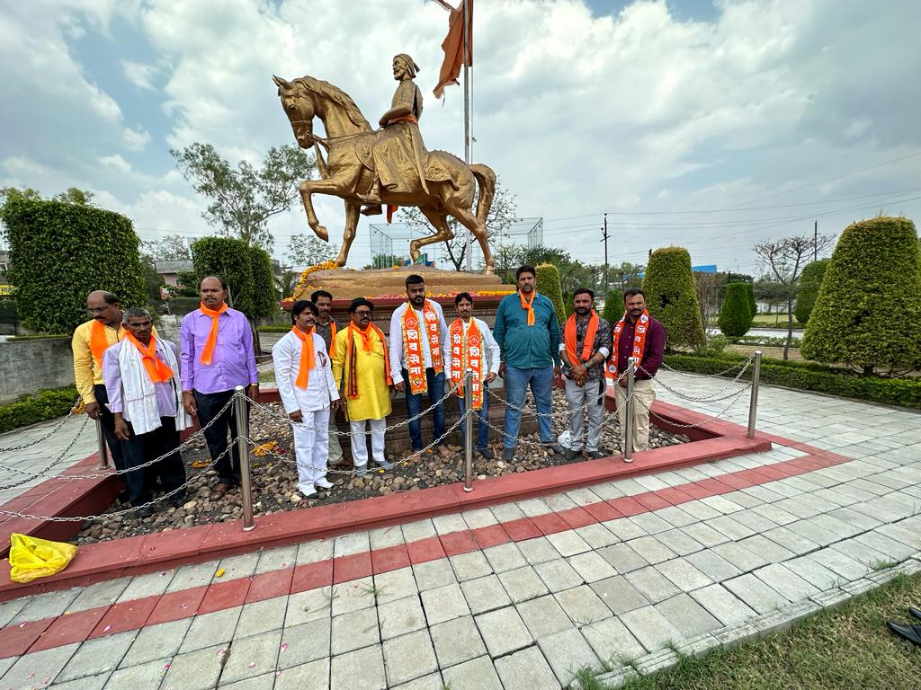 शहर में संचालित अवैध नशे के कारोबार के खिलाफ लड़ाई लड़ने की सख्त आवश्यकता- युवा शिवसेना प्रदेशाध्यक्ष