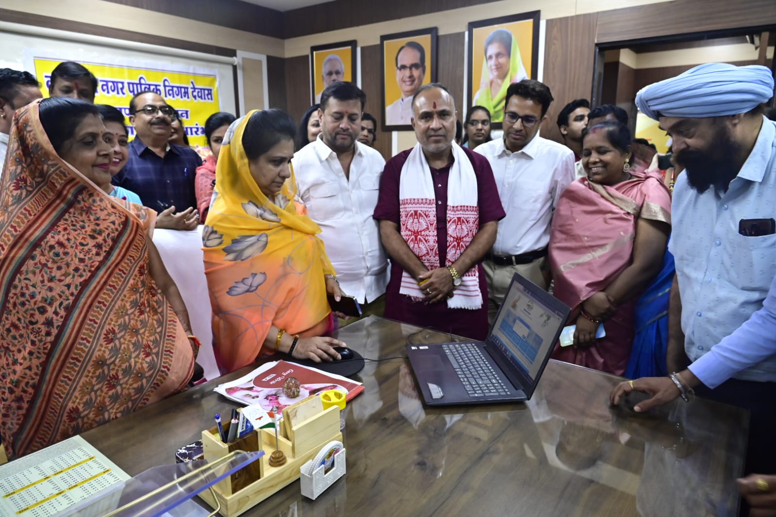 अब आम जनता को निगम में ऑफिस ऑफिस के चक्कर से मिलेगी मुक्ति ,नागरिकों को मिली ऑनलाईन 24 घंटे में नक्शा पास की सौगात -विधायक श्रीमंत पवार