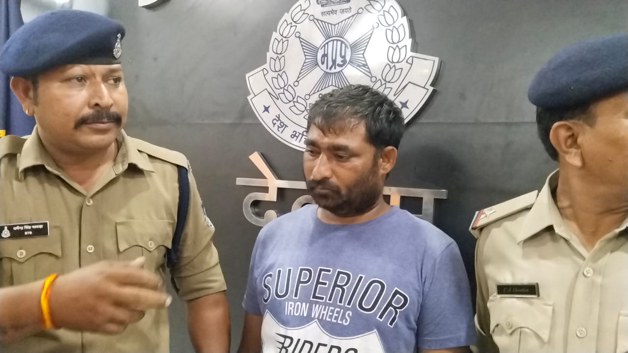 “1 लाख का फरारी बदमाश टोंक खुर्द पुलिस ने किया गिरफ्तार, हत्या लूट डकैती और कई मामलों में थी तलाश” देखें