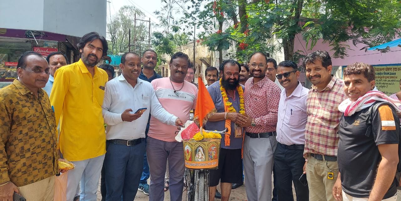 बाबा अमरनाथ के दीवाने साइकिल यात्री, जो आतंकी हमले में भी नहीं रुके तो कोरोना आपदा मैं भी जारी रही  यात्रा” देखें