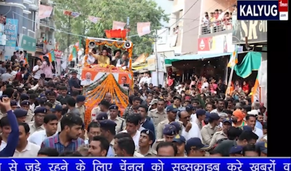 खातेगांव में मुख्यमंत्री के रोड शो में उमड़ा जनसैलाब