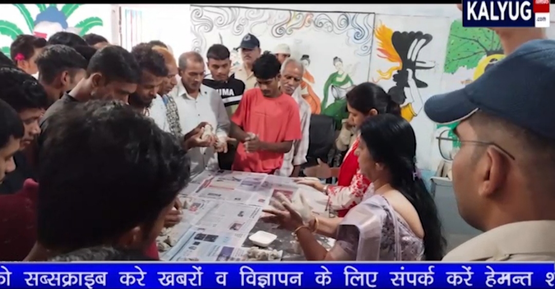 जेल में कैदी बना रहे गणेश जी