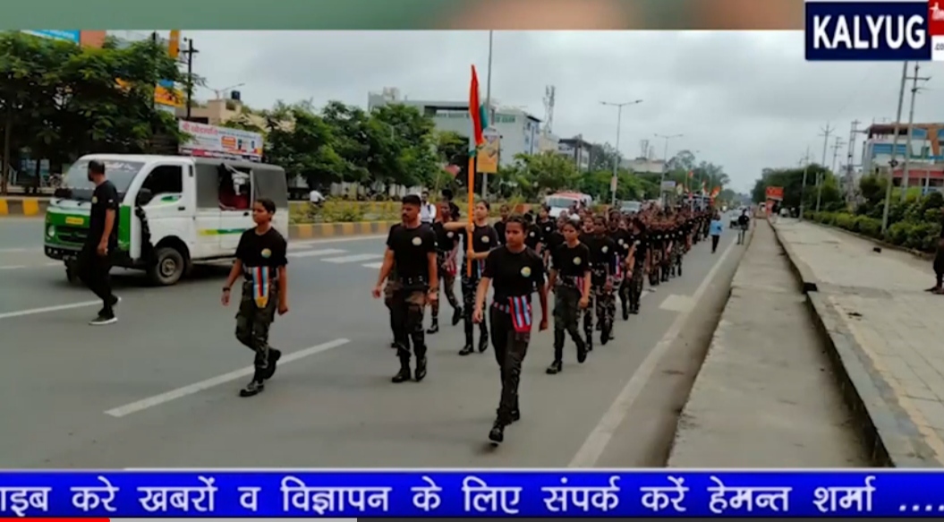 हिंद फौज का जलवा, जब सैनिक निकले सड़कों पर हर तरफ देशभक्ति का जज्बा