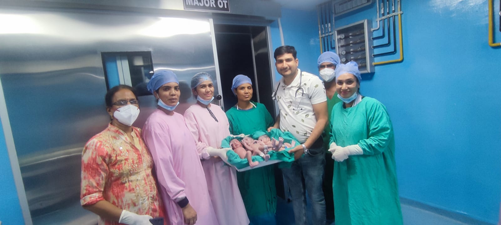 देवास जिला अस्पताल के चिकित्सक स्टॉफ ने ट्रिपल बच्चों की कराई डिलेवरी, मां और बच्चें सभी स्वस्थ
