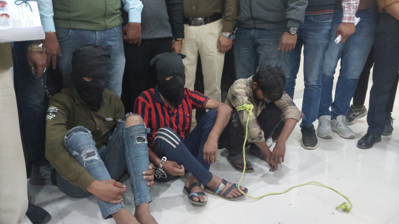 सीसीटीवी फुटेज और पुलिस की सक्रियता से लुटेरे पुलिस की गिरफ्त में