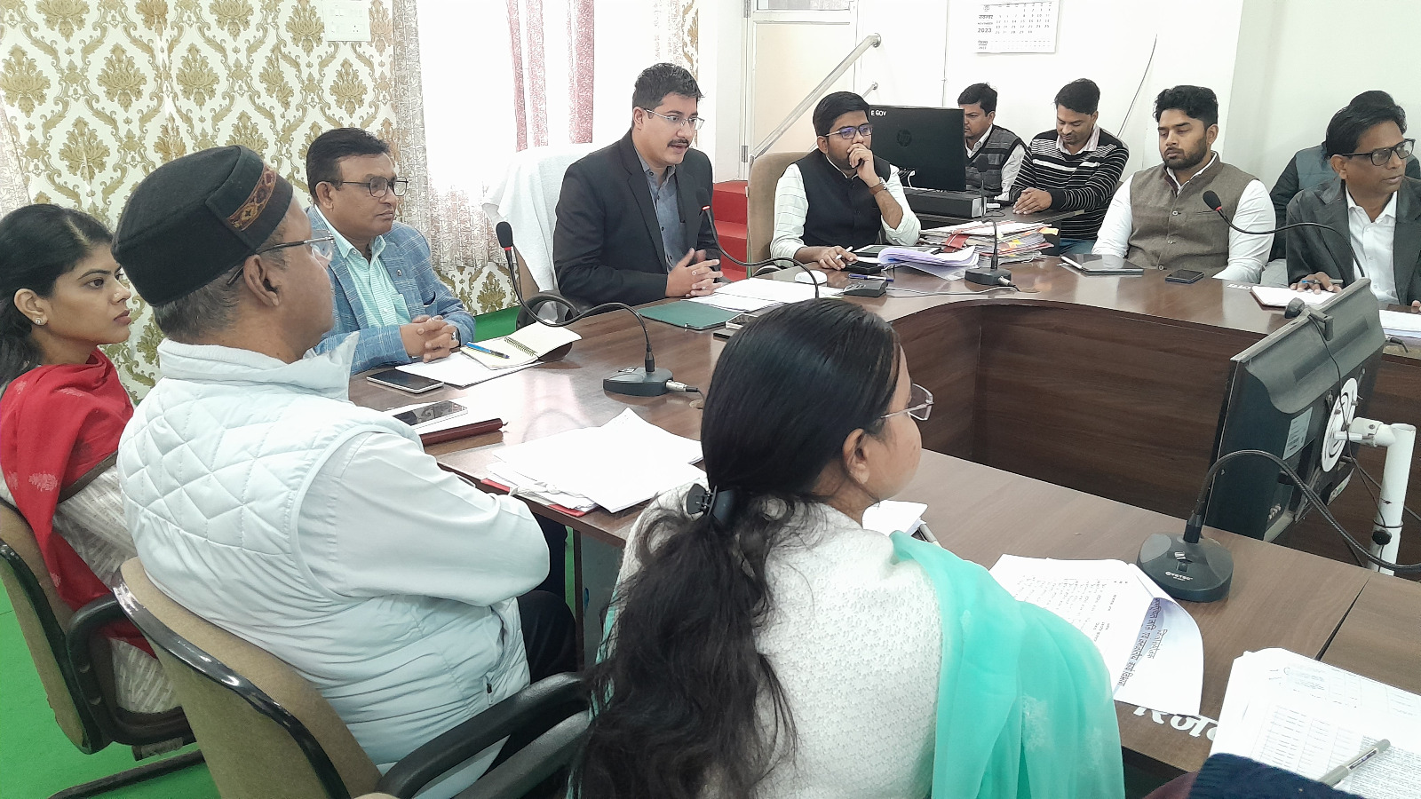 खुले बोर को बंद करवाने एवं बिना मुंडेर के कुओं के लिए अभियान चलाकर संबंधित पर कार्रवाई करें ,                      देवास जिले में पतंगबाजी के लिए चायना, नायलोन डोर के निर्माण, क्रय-विक्रय एवं उपयोग प्रतिबंधित ,         कलेक्‍टर श्री गुप्‍ता ने दो आरोपियों को किया जिलाबदर