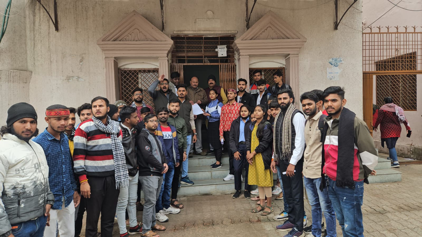 छात्रवृत्ति पोर्टल 6 माह से बंद, विद्यार्थियों को नही मिल रहा योजनाओं का लाभ

– अभाविप ने ज्ञापन सौप जल्द पोर्टल चालू करने की मांग की