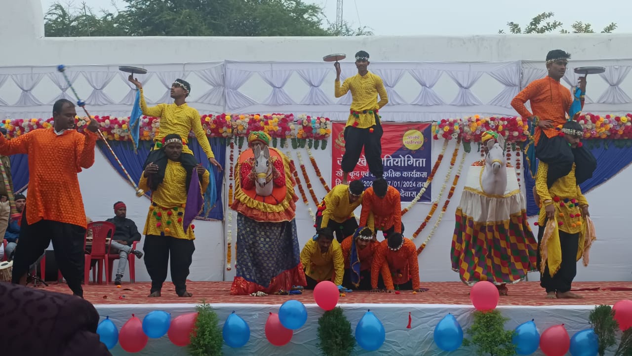 जिला जेल में कैदियों की धूम