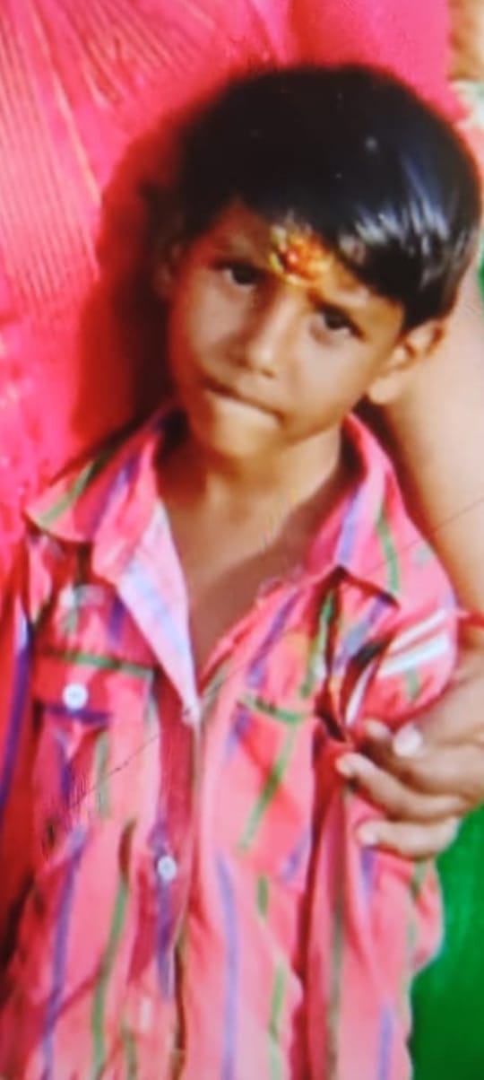 देवास के ढांचा भवन से 5  वर्षीय मासूम बालक को बुजुर्ग दंपति द्वारा बहला फुसला कर ले जाने की घटना, पूर्व में भी जिला चिकित्सालय से बच्चा चोरी की घटना आज तक नहीं आया आरोपी पुलिस के हाथ