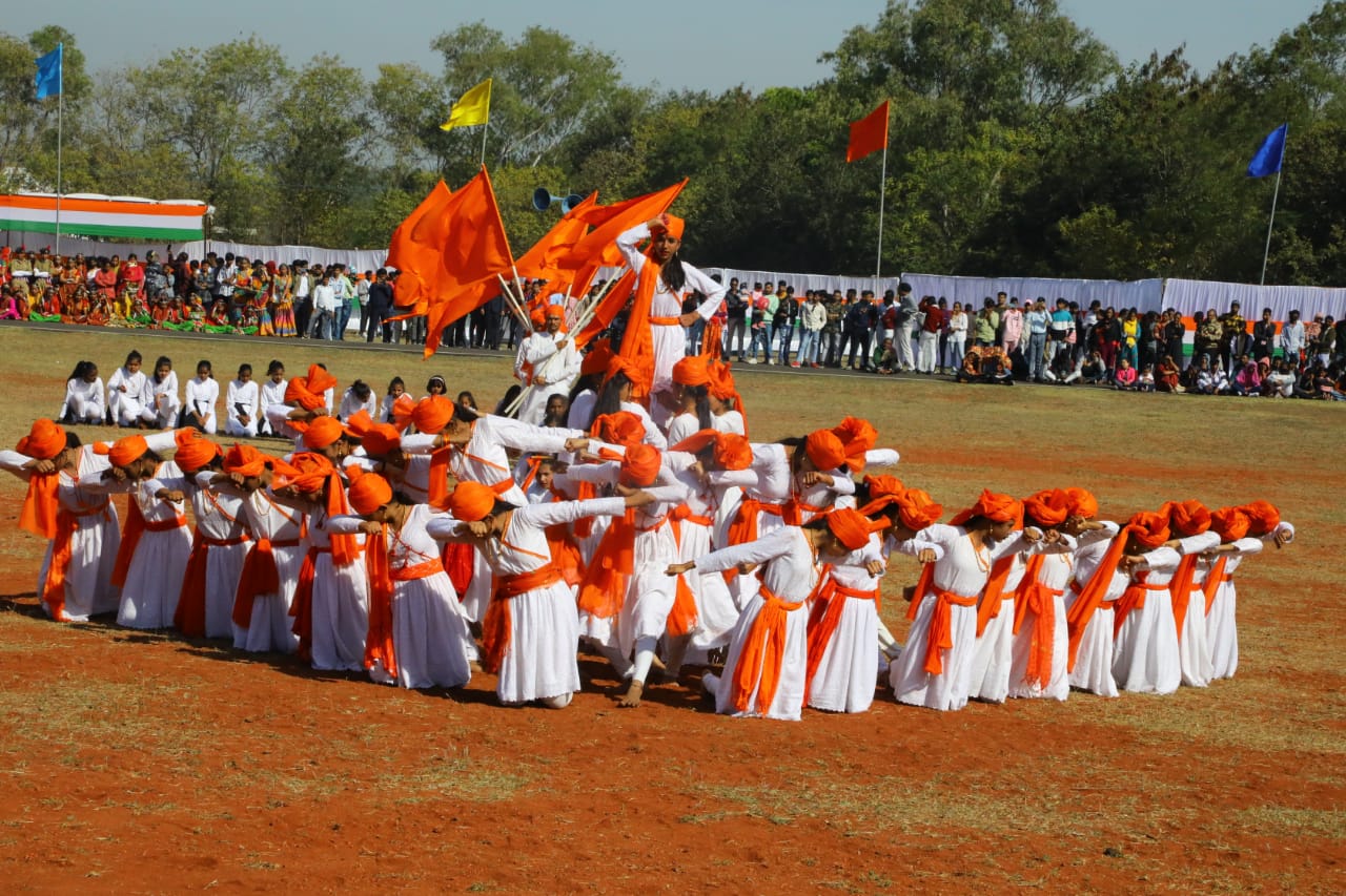 देवास जिले में गणतंत्र दिवस पूरे हर्षोल्लास एवं गरिमा के साथ मनाया गया देखे …