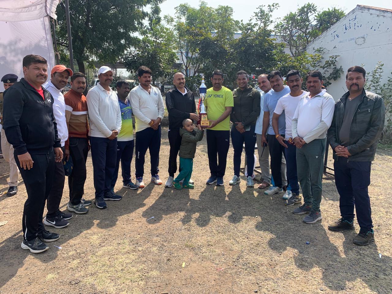 फायनल में पुलिस का धमाकेदार प्रदर्शन, ट्राफी पर किया कब्जा