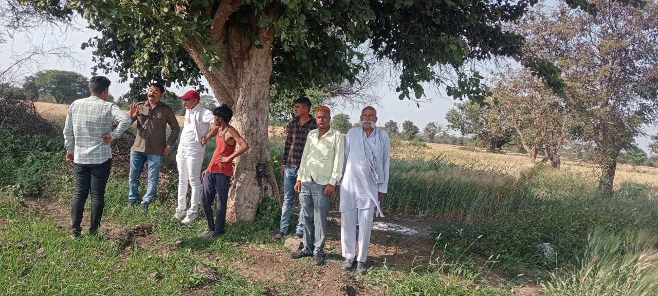 गुराडि़या गांव में तेंदुए की खबरवन विभाग की टीम ने किया निरीक्षण, ग्रामीण जन रहे सतर्क अलर्ट, तेंदुआ दिखने पर इस नंबर पर करें सूचना