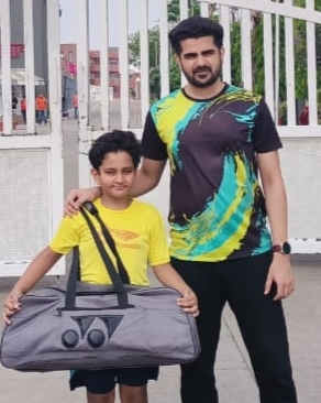 देवास का नन्हा शटलर रनक शास्त्री राज्य स्तरीय सब जूनियर बैडमिंटन प्रतियोगिता के सेमीफाइनल में