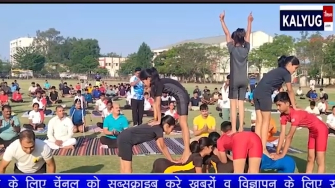 नारी शक्ति श्रीमती मोनू तिवारी द्वारा यहां पर दिया जा रहा है निशुल्क योग प्रशिक्षण