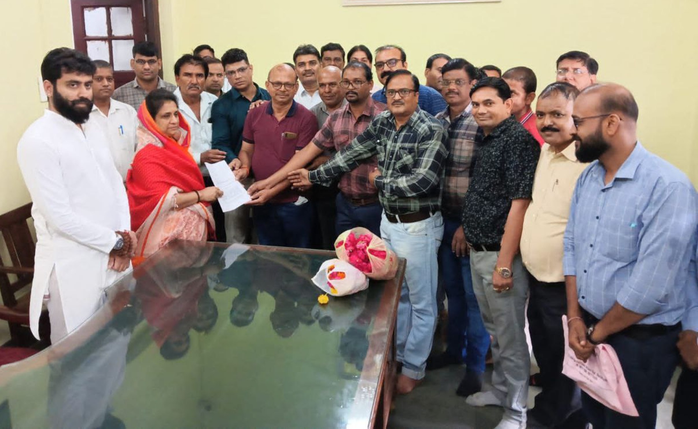 वैकल्पिक चिकित्सकों ने दिया ज्ञापन, नवीन आदेश में विलोपित कडिक़ा 4 को पुन: जोड़ा जाए